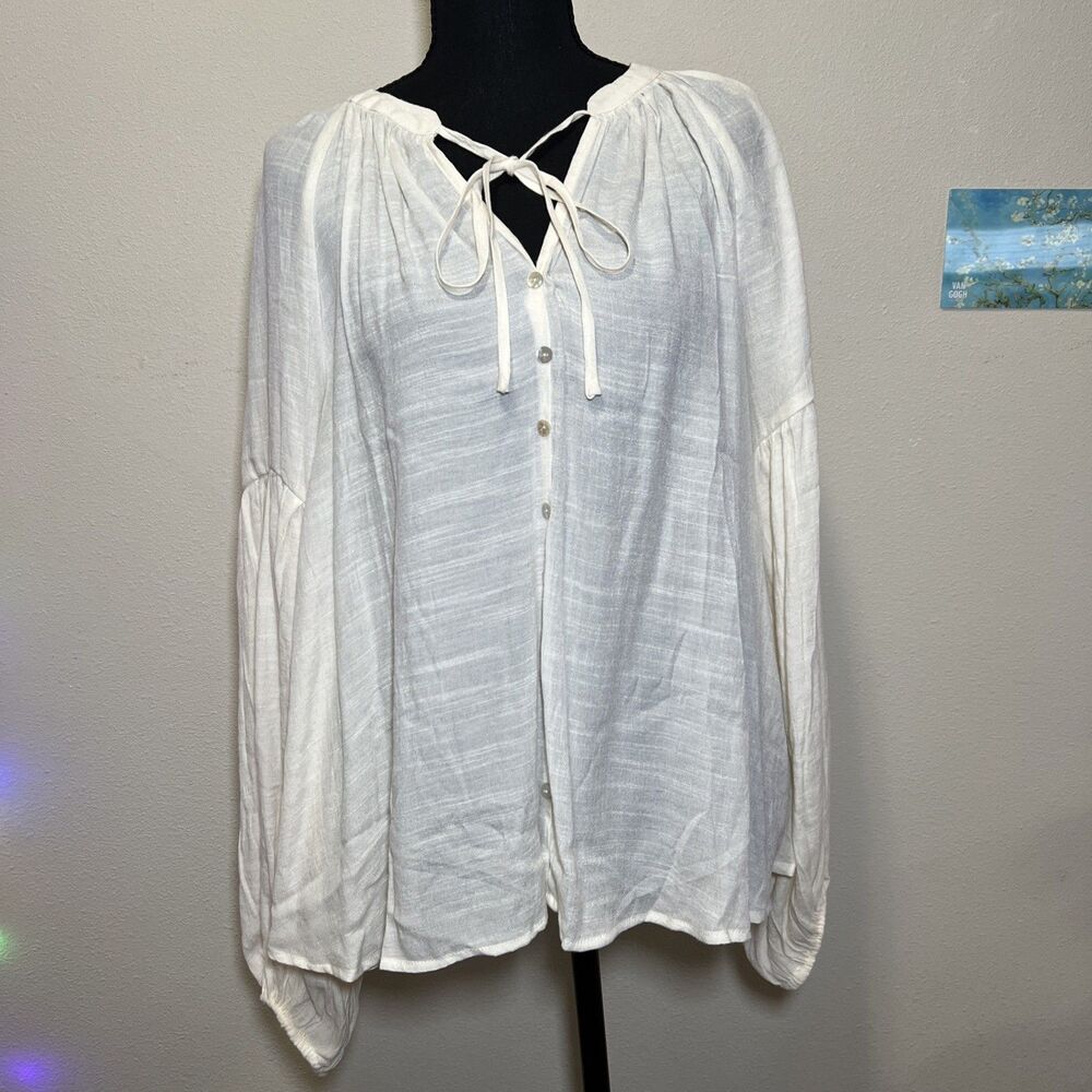 Blu Pepper Women's Cream Long Sleeve Top L NWT Cottage Whimsy Fairy Ballon